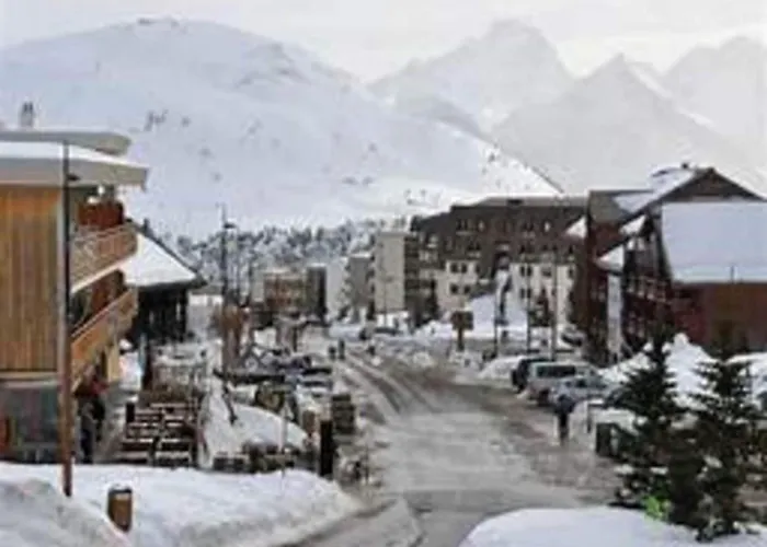 Spacious With Fireplace アパート ヴェゾナ