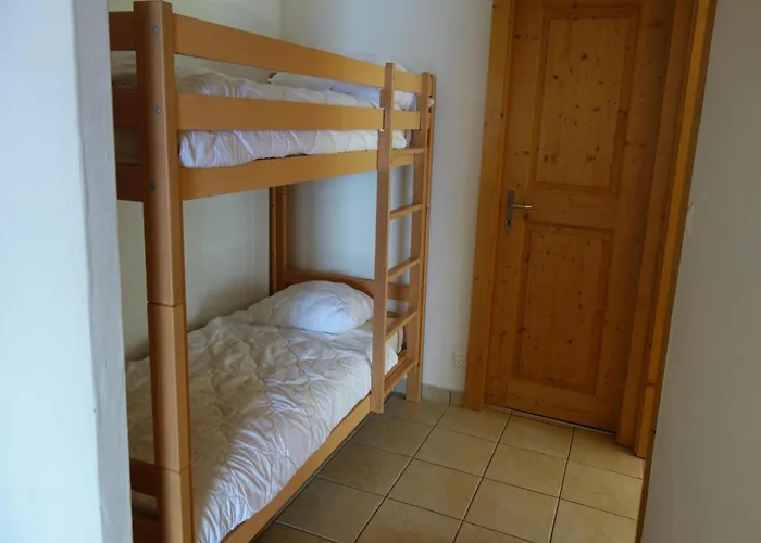 아파트 Spacious With Fireplace *